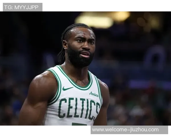 杰伦布朗直播中打电话给詹姆斯探讨植发的可能性与想法